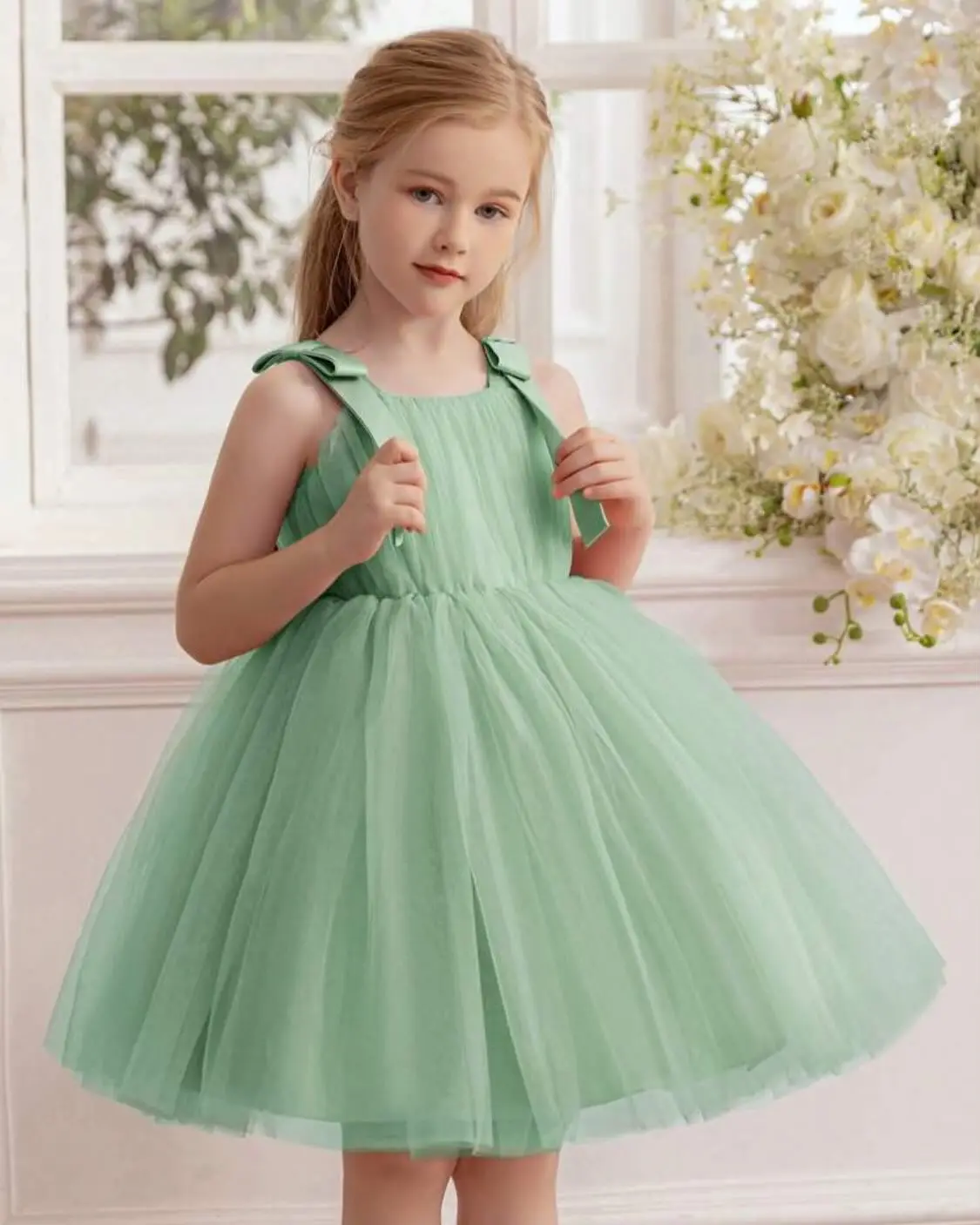 

Tulle Lovely Flower Girls' Dresses Bow Spaghetti Straps A-line Knee-Length Ball Gowns Sage Pleated Simple Evening Party Dress