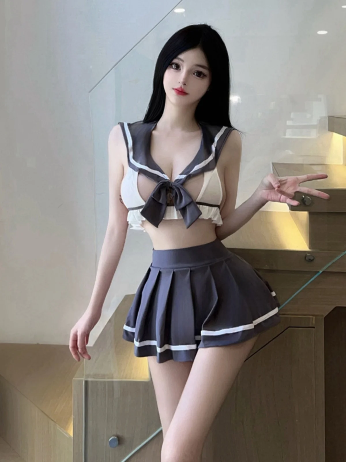 

Sexy Sailor Suit Set Naval Collar Pleated Skirt Police orm School orm Two-Piece Set Polyester Material
