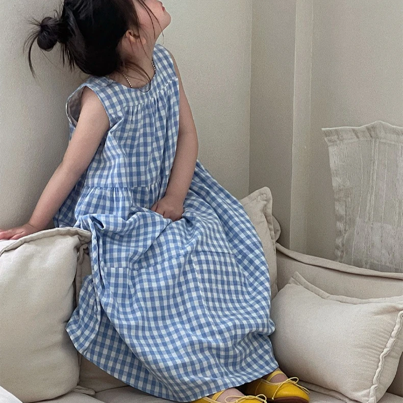 

Платье для девочек 2026: Новинка весенне-летней коллекции, детская одежда в корейском стиле, платье-принцесса без рукавов в клетку для девочек в иностранном стиле