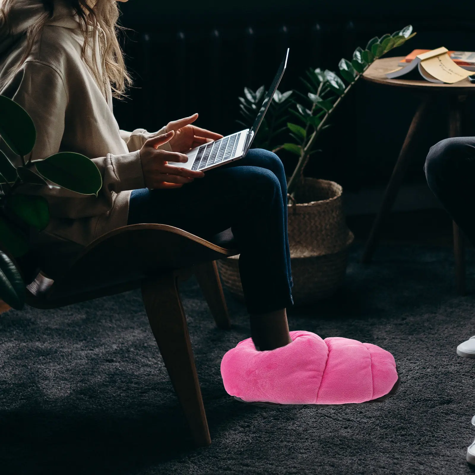 

USB Heating Foot Warmer Slippers Winter Warm Keep Feet Hot All Reliable for Computer Users Long Hours Cold Environment