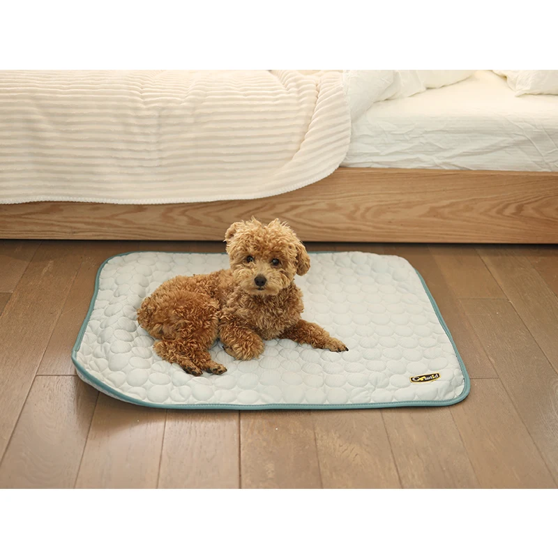 Breathable Cooling Blanket Absorbs Heat For Pets Made Of Cooling Fiber Dog Cooling Mat