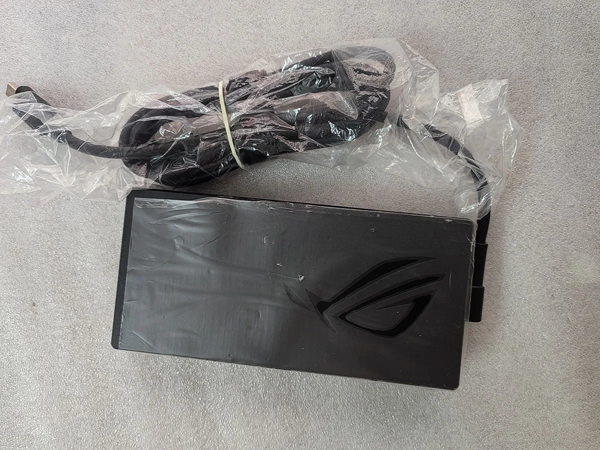 ADP-200JB K For ASUS ROG Zephyrus G14 (2025) GA403 GA403WW-G14.R95080 RTX5080 200W 20V 10A Rectangle Conn AC Adapter OEM