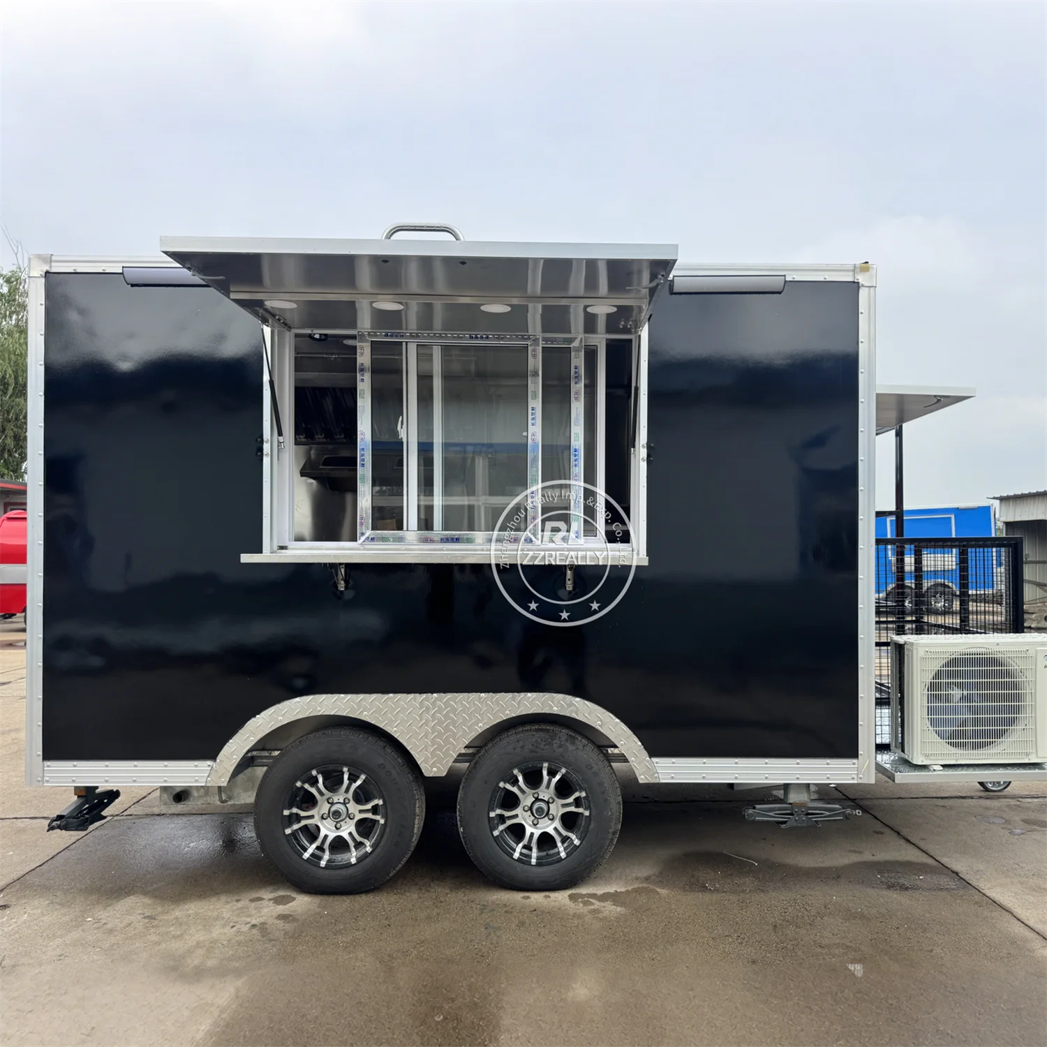 

Концессионный грузовик для общественного питания, индивидуальный логотип, цветной грузовик для закусок, барбекю, грузовик для фаст-фуда, полностью оборудованный мобильный прицеп для еды с полной кухней