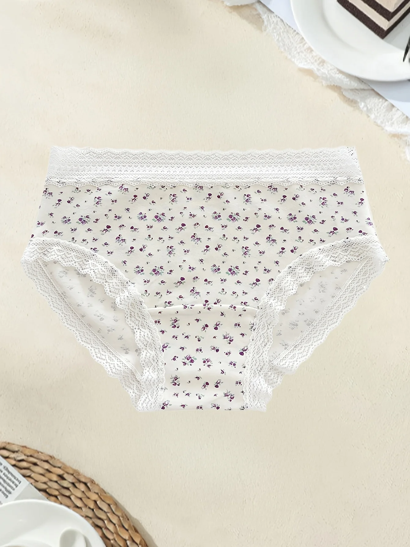 5 قطع سراويل داخلية نسائية بطبعة زهور ملابس داخلية من الدانتيل بتصميم عتيق ملابس داخلية رياضية غير رسمية منتصف الخصر سراويل نسائية مريحة وناعمة