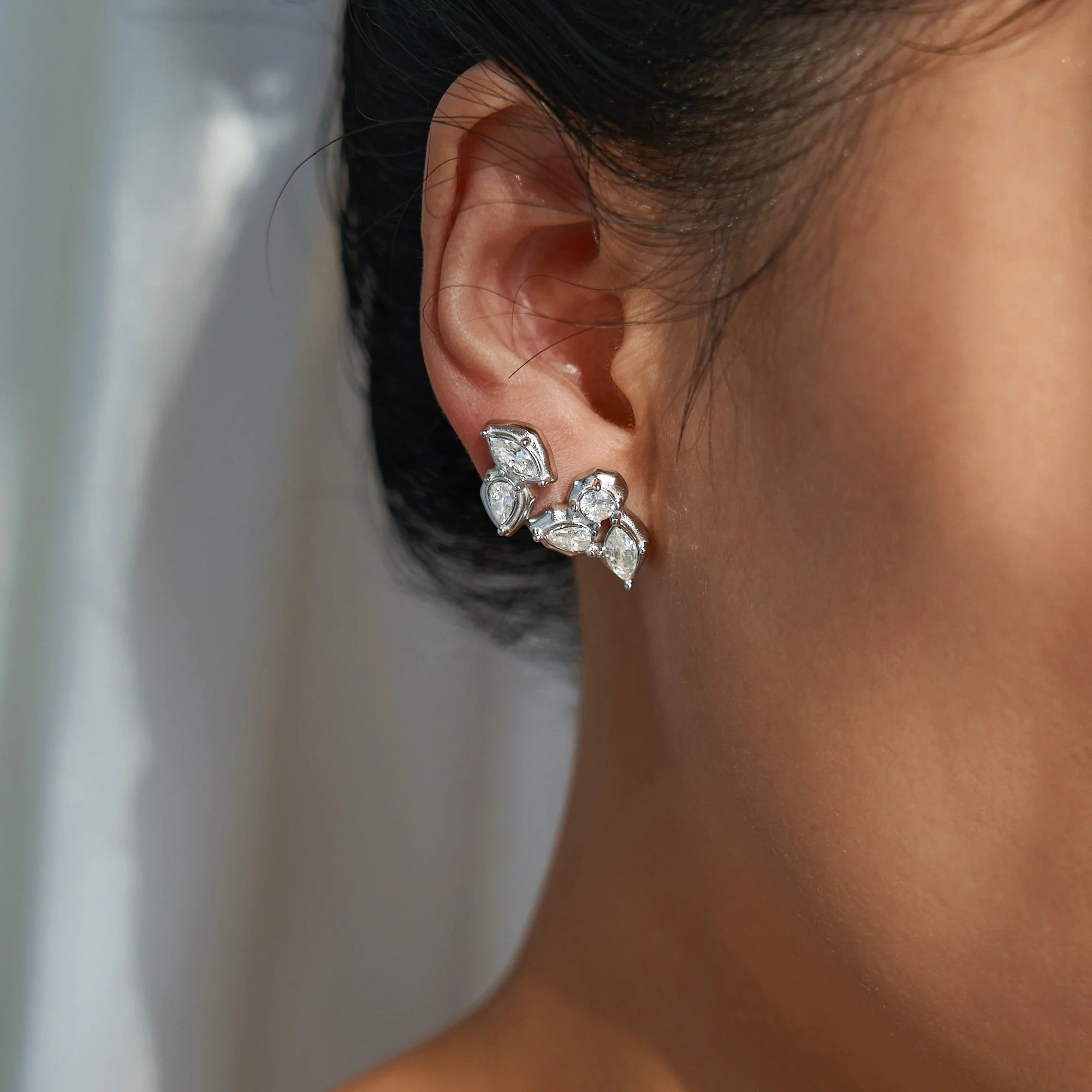 

DASEIN Summer New 18k Gold Plated Leaf Clear Zircon Stud Earrings Hypoallergenic Stainless Steel Boho Irregular Designer Jewelry