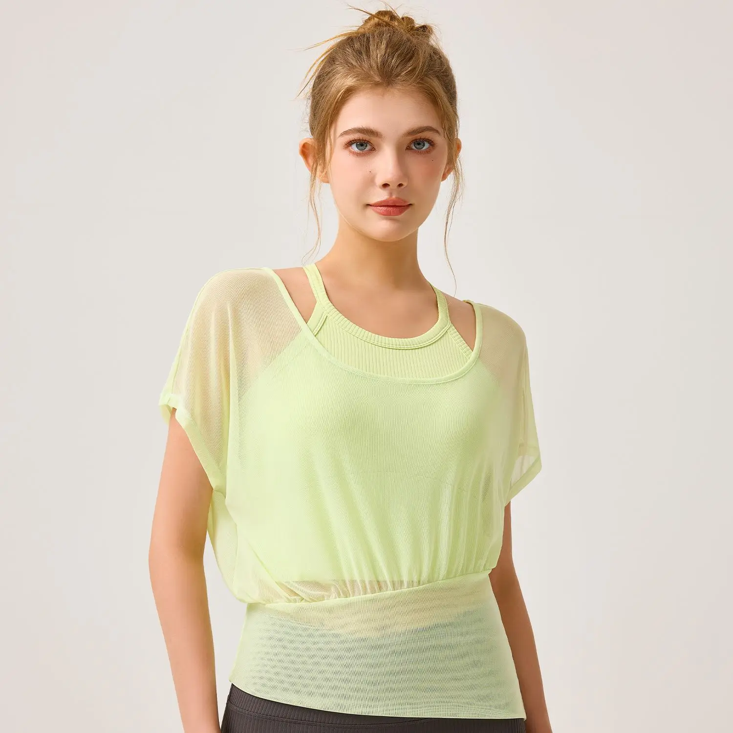 

Летние дышащие женские комплекты из 2 предметов для йоги, свободный сетчатый халат с короткими рукавами + высокопрочный противоударный бюстгальтер, дышащие комплекты для фитнеса