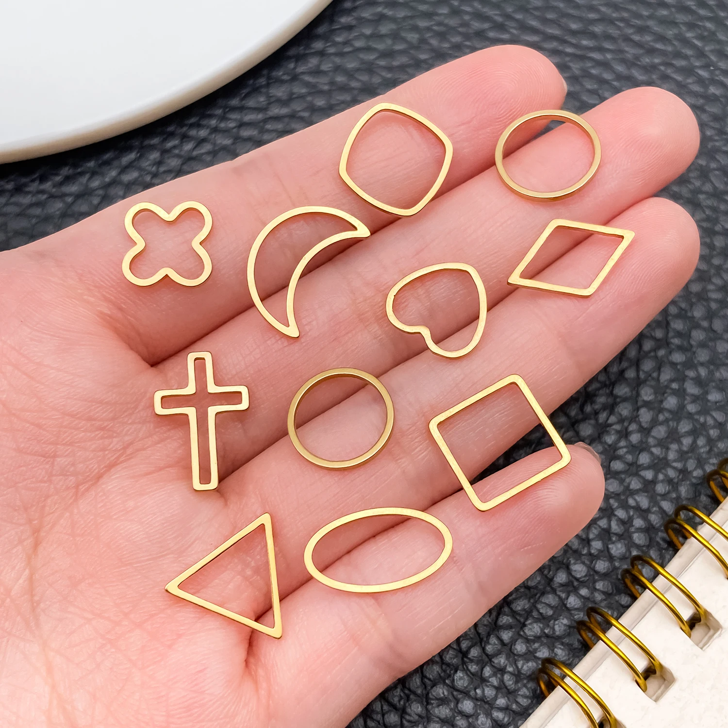  20pcs Moon Star Drop Heart Small Charms Gold Stainless Steel Pendants Open Bezels Hollow Frame Mold Bezel DIY Jewelry Making