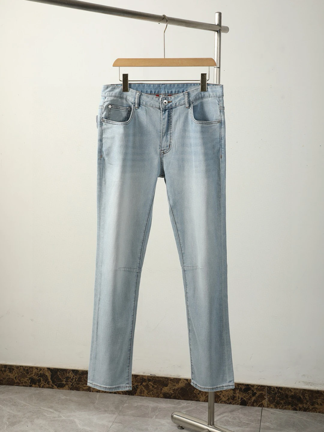 

Fashionable Washed Denim Casual Straight Leg Jeans Men's mid Waist Slim Fit Stretchy Comfortable Autumn Winter New Arrival