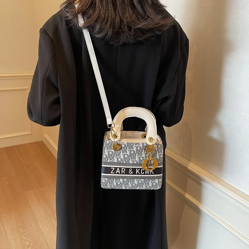 

Stylish Leather Tote Bag For Women From Luxury Brand Famous Designer Classic Elegant Interior Zipper