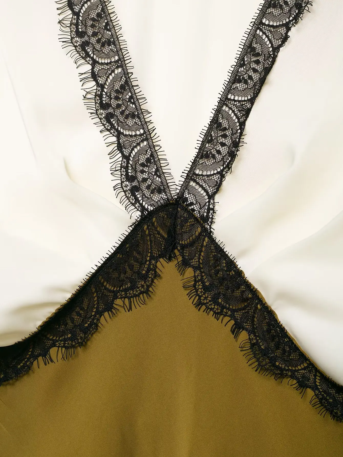 Élégant Patchwork Satin soirée longue robe de soirée femmes Sexy col en V profond haute dentelle Maxi robes d'été femmes 2025 Boho robe chaude