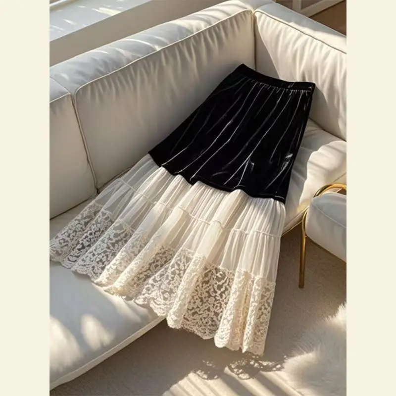 French Patchwork Lace Velvet Skirt Black White Full Skirt Women Elegant Office Lady Elastic Waist Spring 2025 Korean Loose Skirt