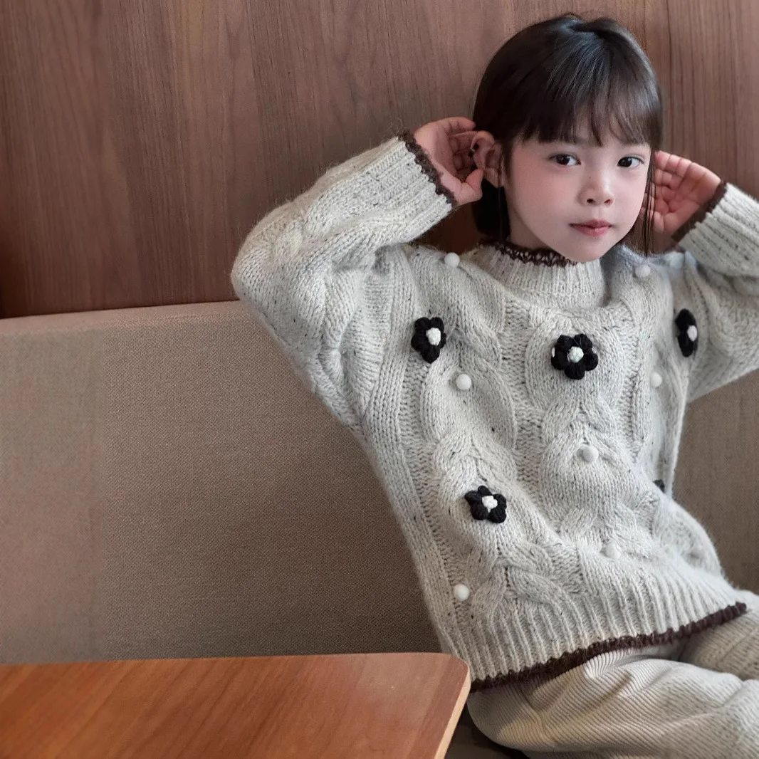 2024 Children's Korean retro flower crewneck sweater girl's new autumn and winter lazy everything knitted twist top