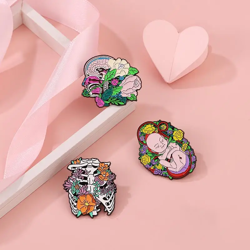 Pins Fetus Uterus Tooth Rib Liver Kidney Pelvis Brain Lung Brooches Lapel Badge Jewelry Gift for Friends Floral Organs Enamel