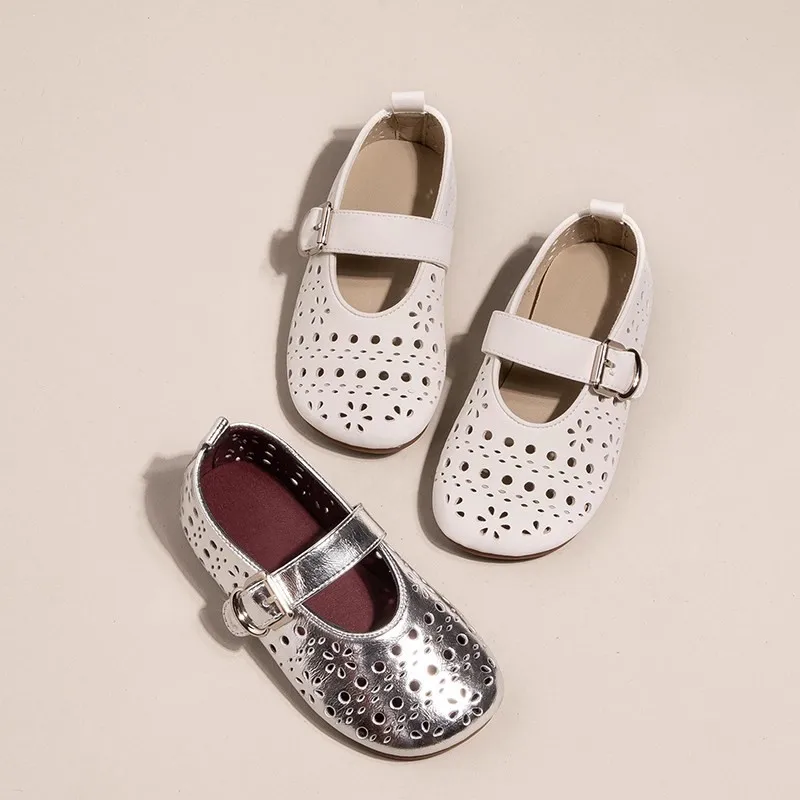 

Toddler Girls Hollowed-out Leather Shoes 2026 New Summer Kids Ballet Flats Soft Sole Simple Classic Kids School Party Mary Jane