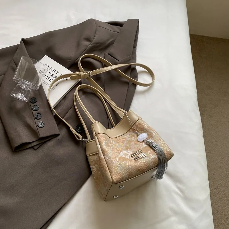 

Elegant Women's Leather Classic Designer Fashion Shoulder Bag Luxury Crossbody Tote Handbag For Urban Daily Outings