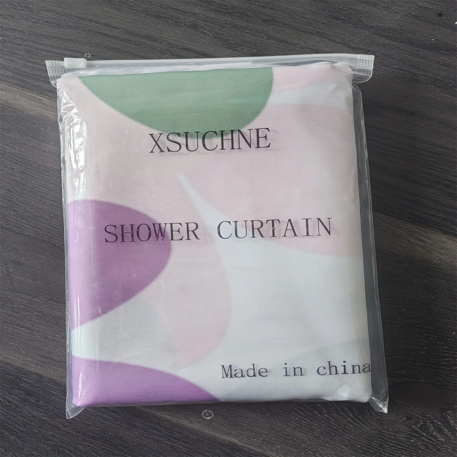 XSUCHNE Polyester fabric shower curtain. Simple style. Bathroom interior decoration.