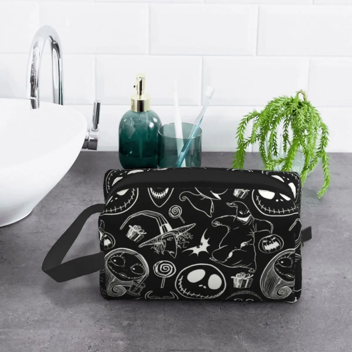 Bolsa de aseo personalizada The Nightmare Before Christmas, organizador de cosméticos de maquillaje lindo para mujeres, caja de Kit de almacenamiento de belleza Dopp