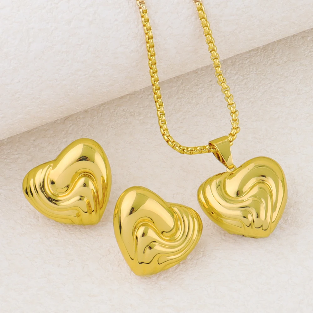 

Design Jewelry Set Heart Cast Love Simple Pendant Necklace For Women Exquisite Fashion Double Earring Wedding Jewelry Set Gift