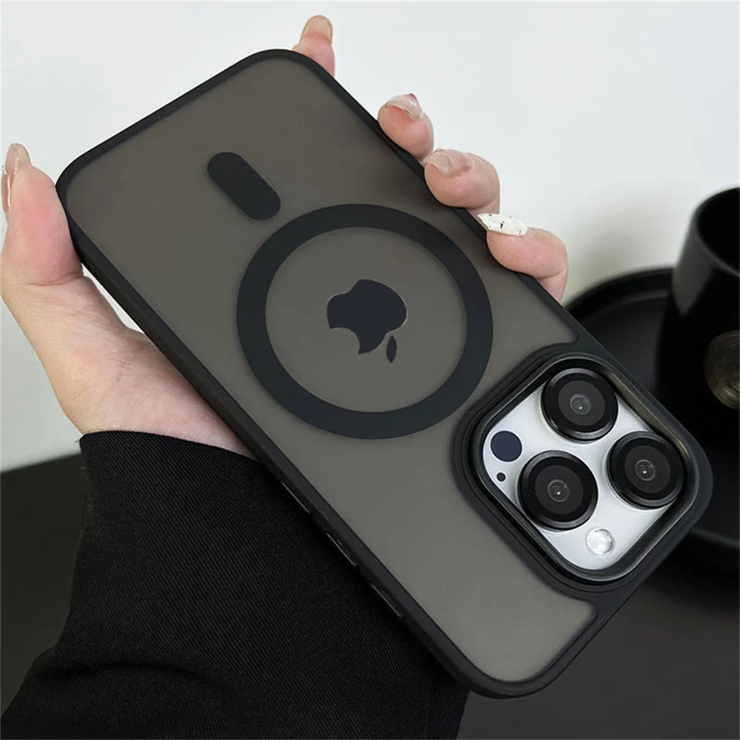 Stoßfeste, matte, heiß verkaufte Abdeckung für iPhone 11, 12, 13, 14 Plus, 15 16 Pro Max, luxuriöse magnetische Magsafe-Wireless-Charge-Telefonhülle