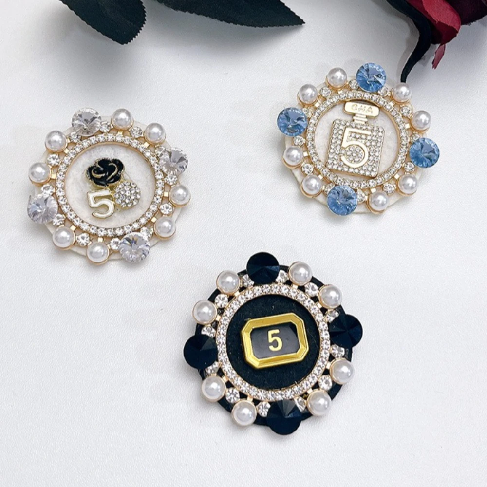 Koreanische Perlen-Strass-Broschen für Damen, Kristall-Mode-Accessoires, Schal-Schnallen, Kleidungsschmuck, Geschenke