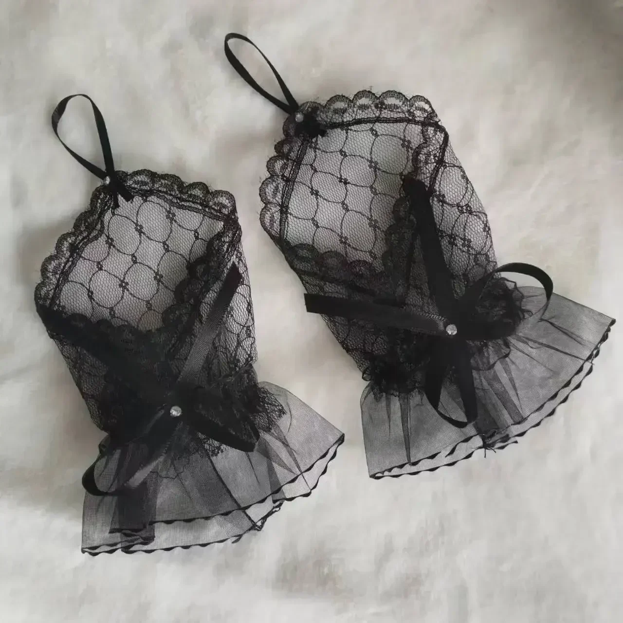 レースショートグローブ 女性用 ブライダル ウェディング ロリータスタイル メッシュハンドスリーブ 手作りリボン弓とフックフィンガーグルー付き