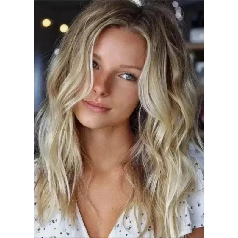 100% Hair New Fashion Women's Long Natural Brown Mix Blond Wavy Wigs 20 In