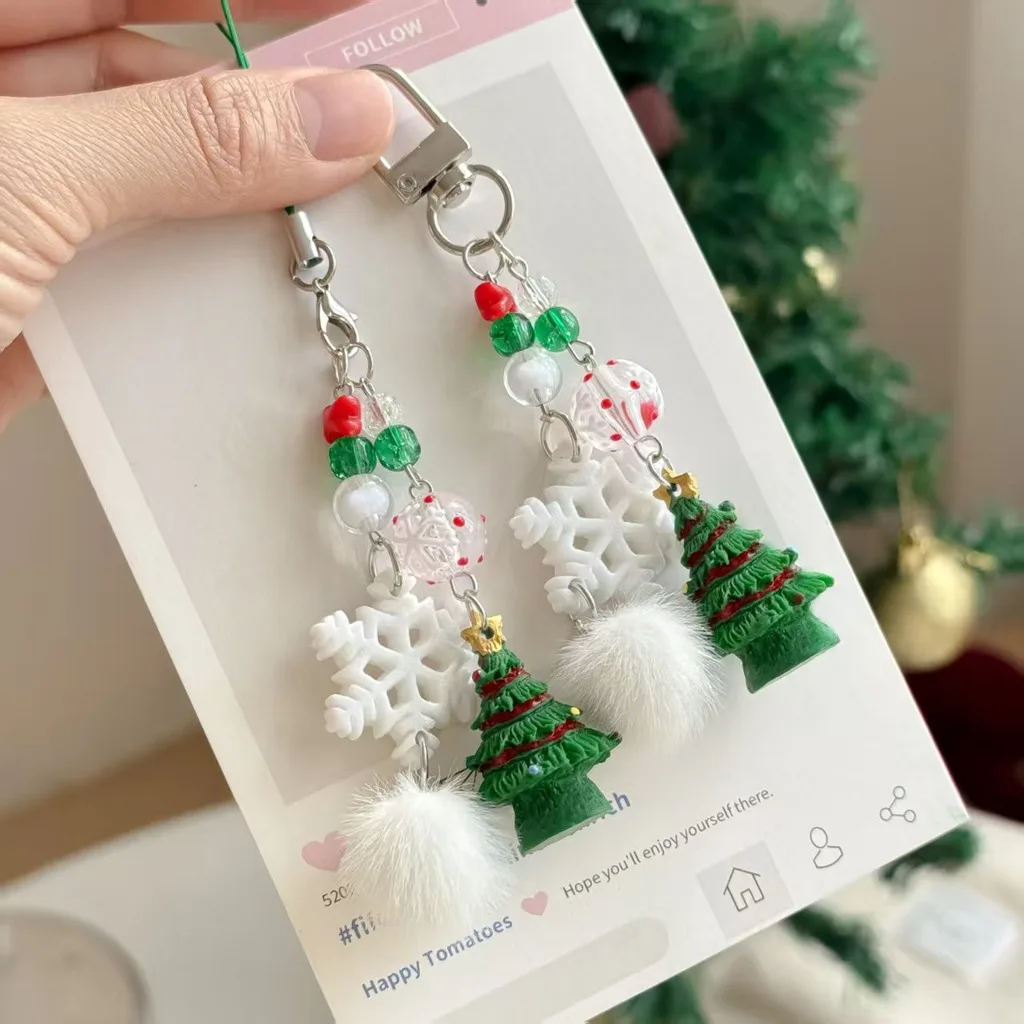 Beaded Keychain Charm Compact Pom Pom Keychain Christmas Tree Keychain Minimalist Bag Charm For Mobile Phones Bags Gift Packages