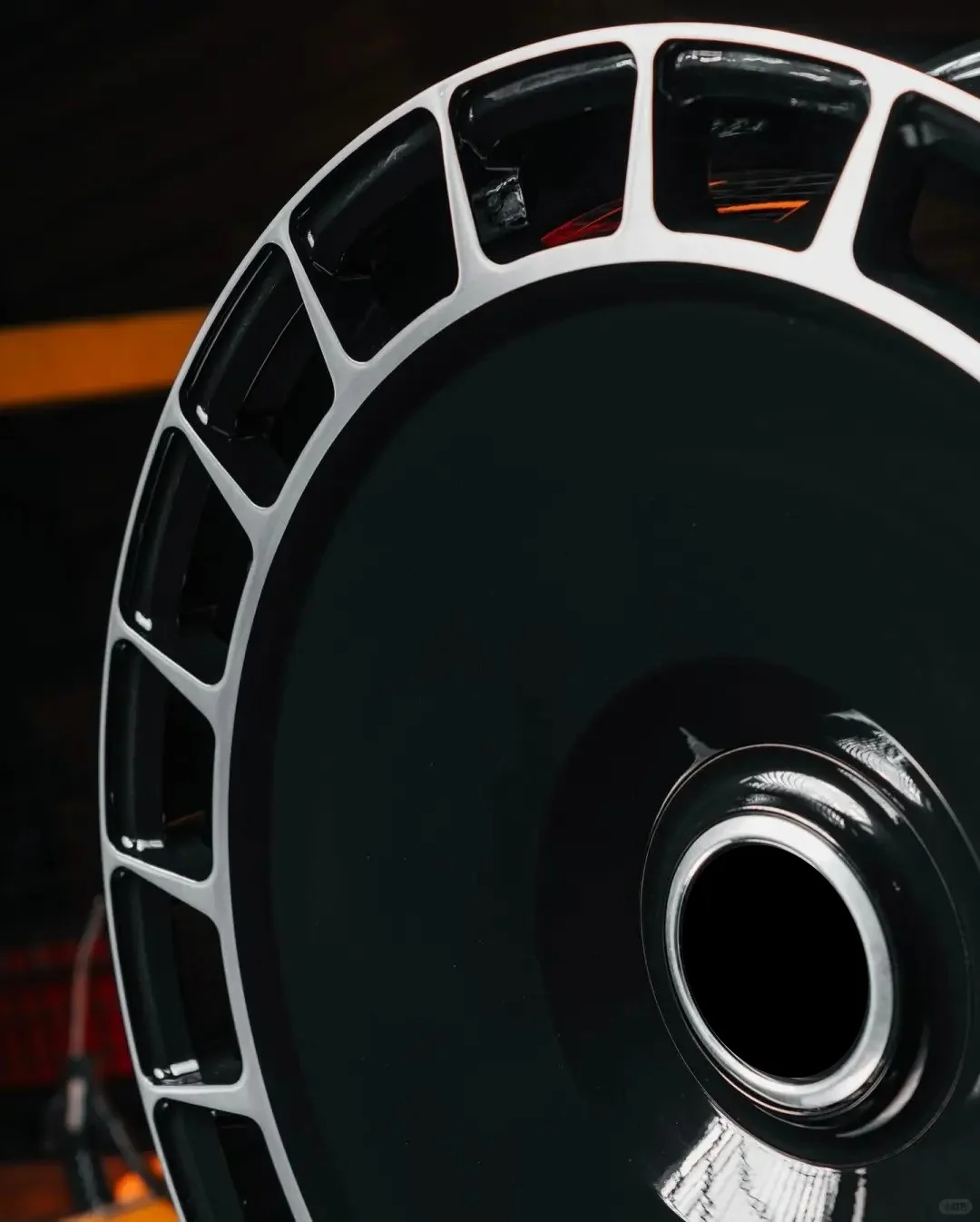 メルセデスG63、ランドローバー用モノブロック1ピースカスタム鍛造アルミホイールリム 18インチ、19インチ、20インチ、21インチ、22インチ