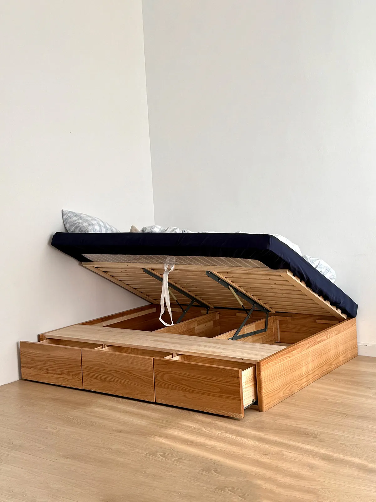 Pneumatic storage bed Red oak solid wood high box No bedside children's tatami