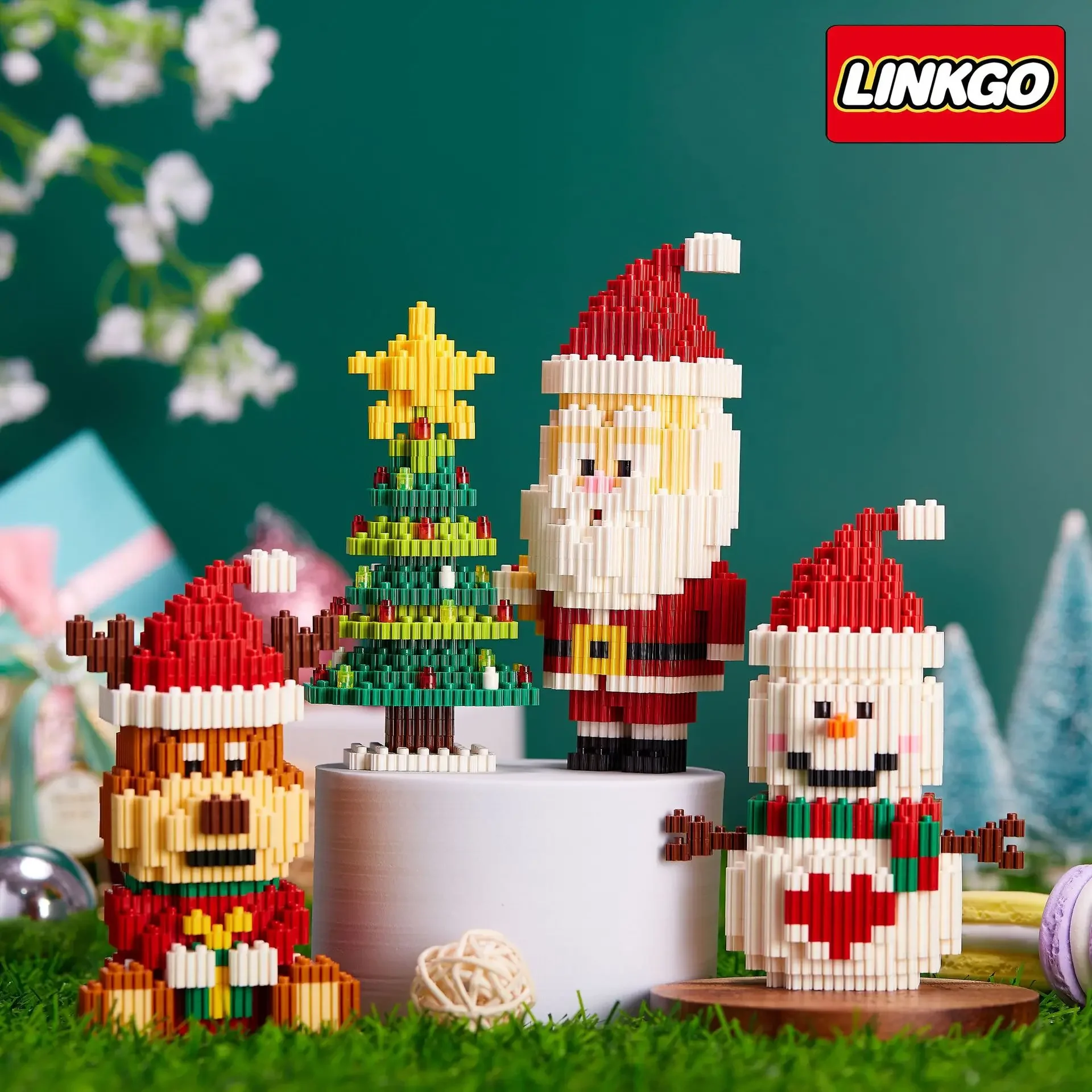 

Merry Christmas Micro Building Blocks Santa Claus Elk Snowman Linkgo Tree Assembled Mini Bricks Figure Toy For Kid Gifts