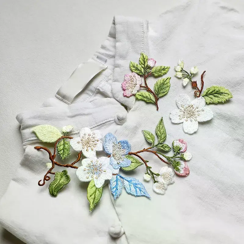 1Pcs Jacket Jeans Craft Accessories Flower Embroidery Patch Iron On Elegant Patches For Clothes Bags DIY Embroidered Stickers