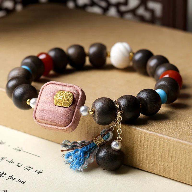 White Agarwood Drum Blood Cedar Wood Hand Charm Deer Antler Bead Chinese Style Bracelet Jewelry for Women