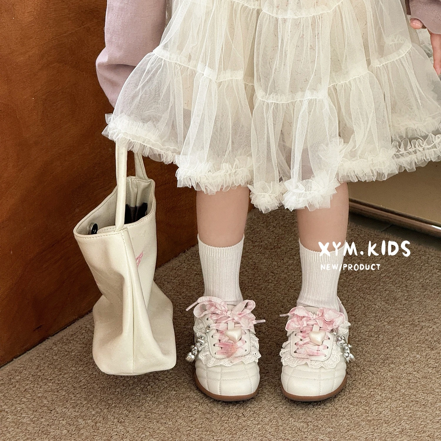 2026 Spring Kids Fashion Sneakers with Cute Charm Satin Ribbon Shoelaces Toddler Girls Children Lace-trimmed Retro Tennis Shoes