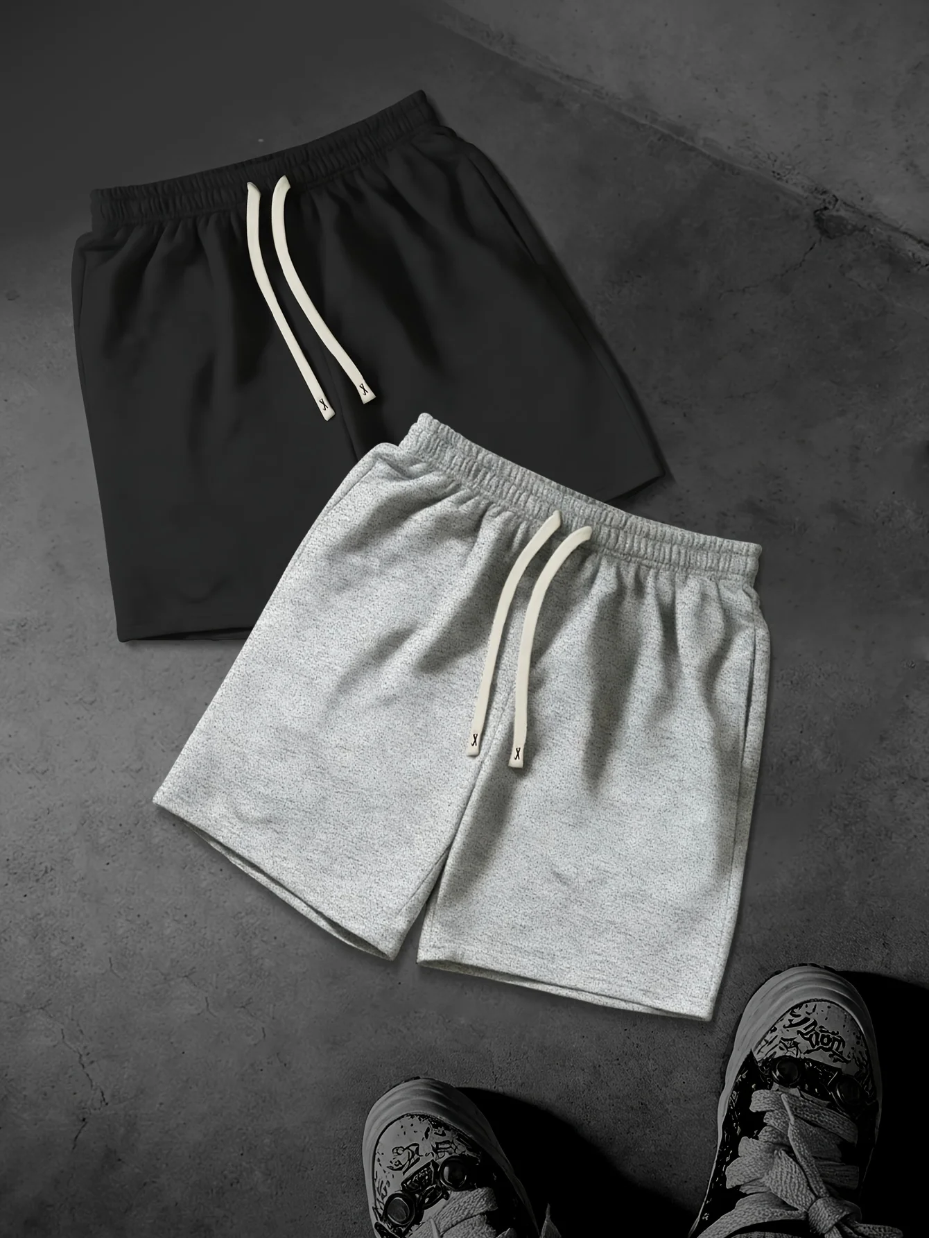 New Men's and Women's Trendy Black Thin Velvet Short Pants Loose Y2K Street Punk Casual Straight Leg Wide Leg Shorts