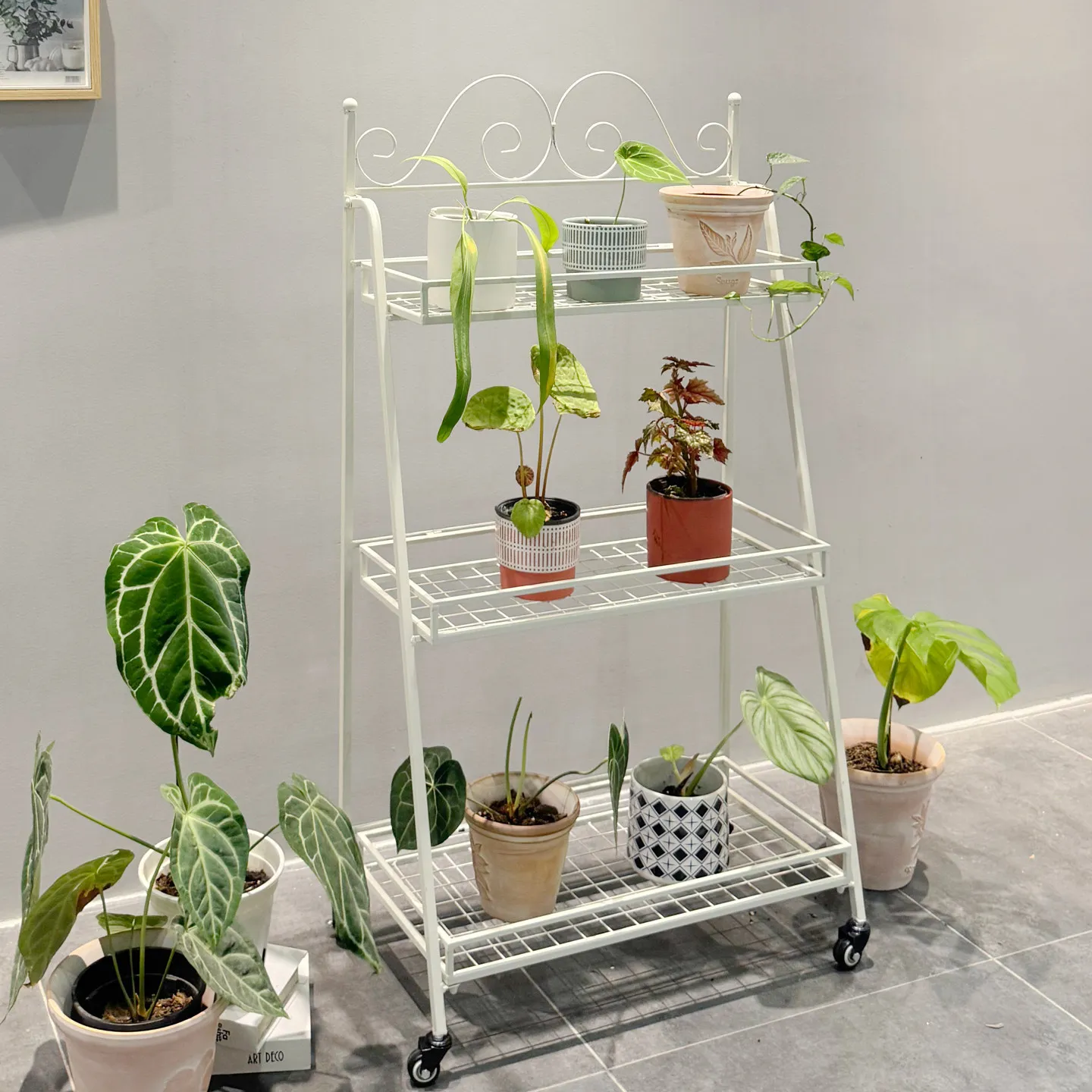 Balcony flower stand Outdoor wrought iron flower pot Green plant display  Movable plant tray stand Garden rack