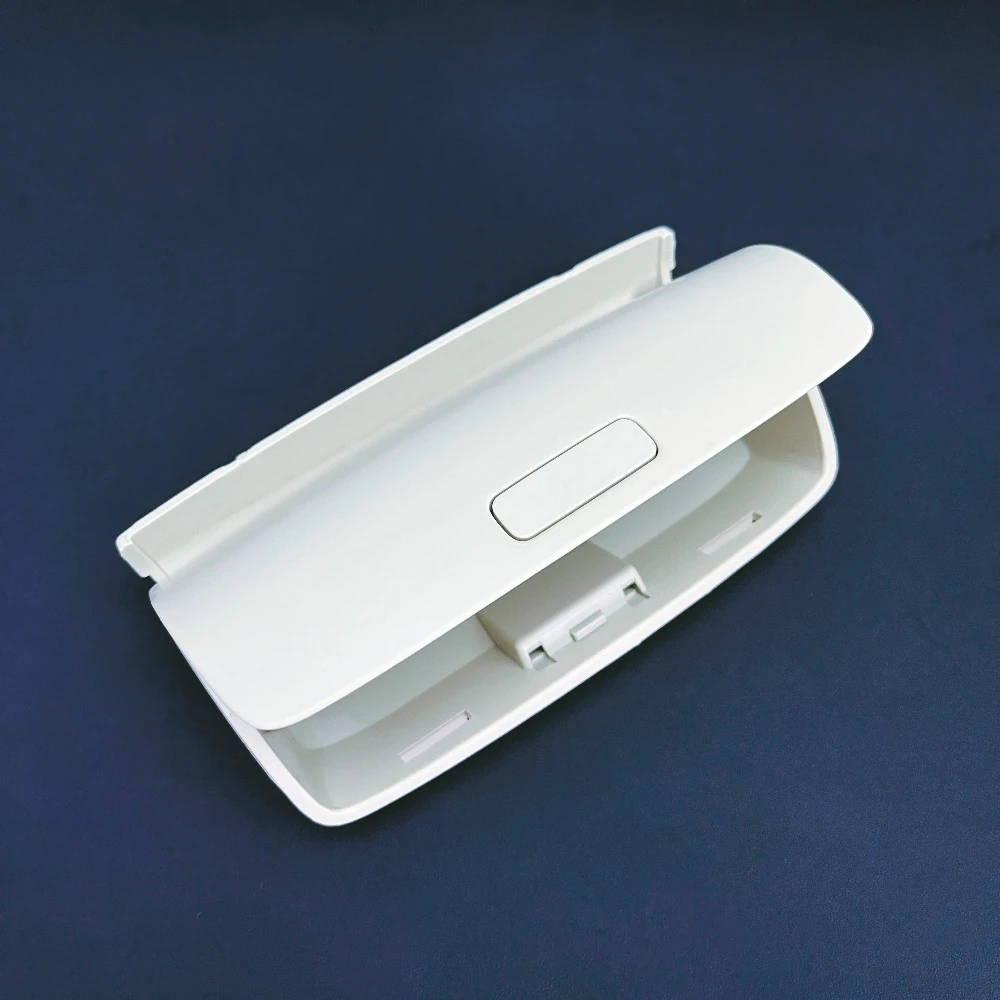 Caja  gafas  sol para techo  coche, soporte para VW Tiguan Passat B6 B7 CC Golf 6 5 MK6 Jetta MK5 Skoda Yeti Superb 1KD868837