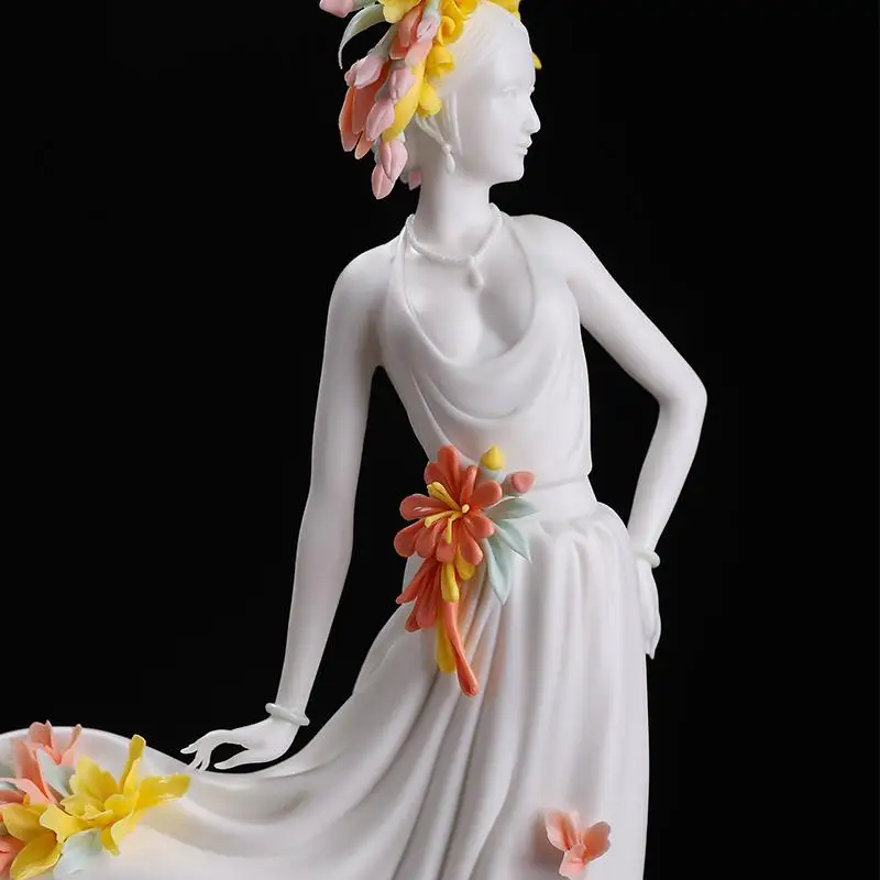 Ceramic Chinese classical beautiful woman art living room entrance wine cabinet decorative ornament