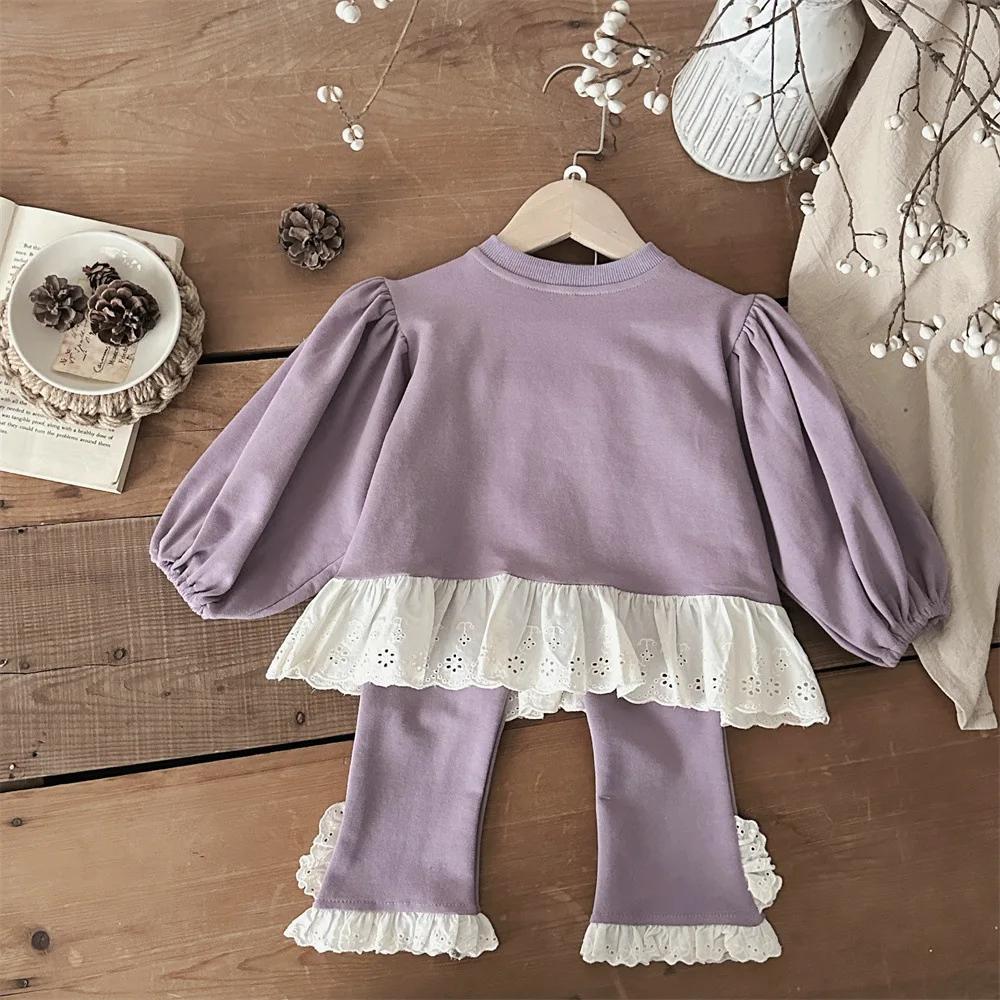 Abbigliamento per bambini Moda Casual Design Sense Set 2025 Primavera e autunno Nuove ragazze Felpa con cappuccio in pizzo e pantaloni a zampa d'elefante Set da due pezzi