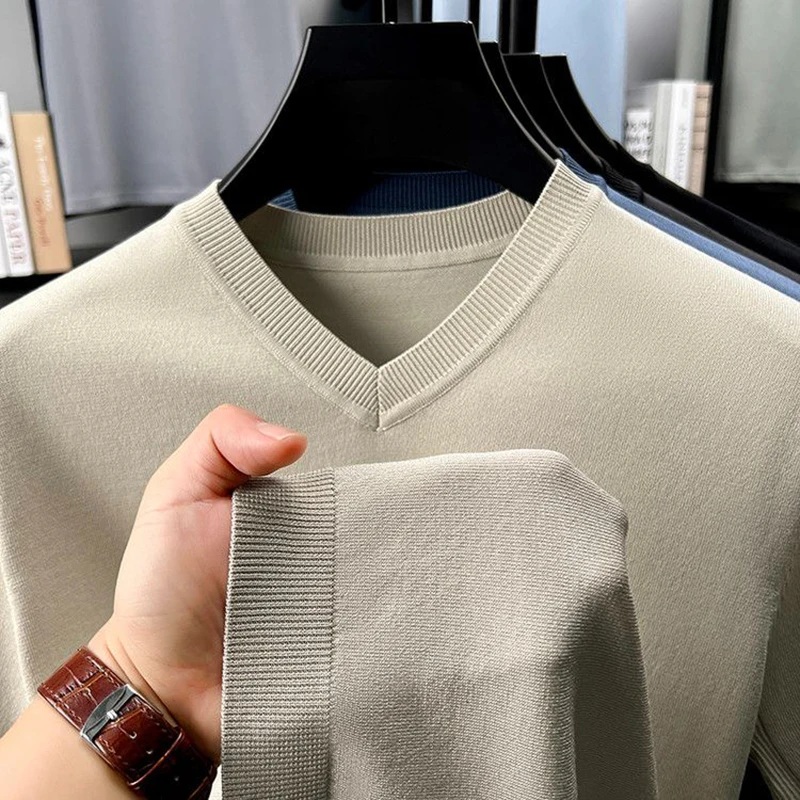

Male Autumn Winter Thermal Warm Trendy Classic Sweater Men's Long Sleeve Knit Pullover Sweater Lightweight Solid Color Sweater