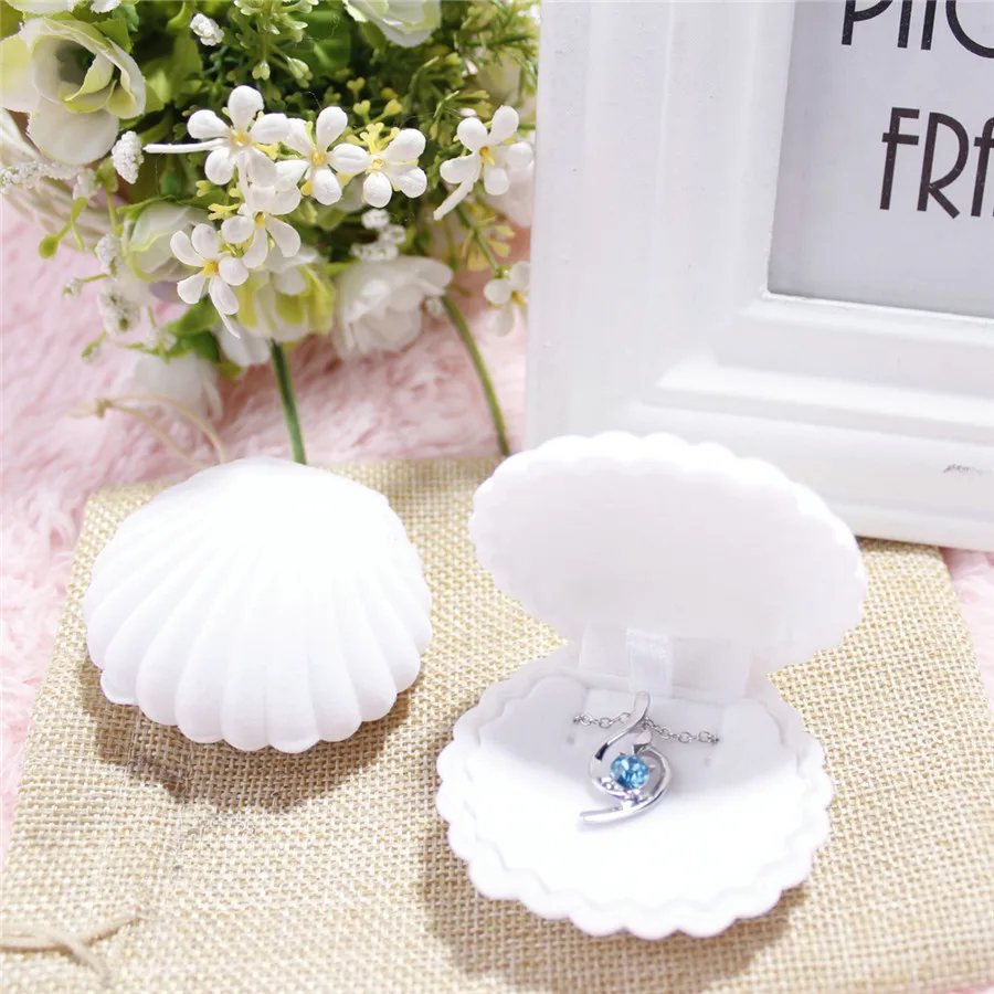 Ocean Style Shell-shaped Jewelry Box for Rings Earrings 4 Colors Options Made of High Level Flannel