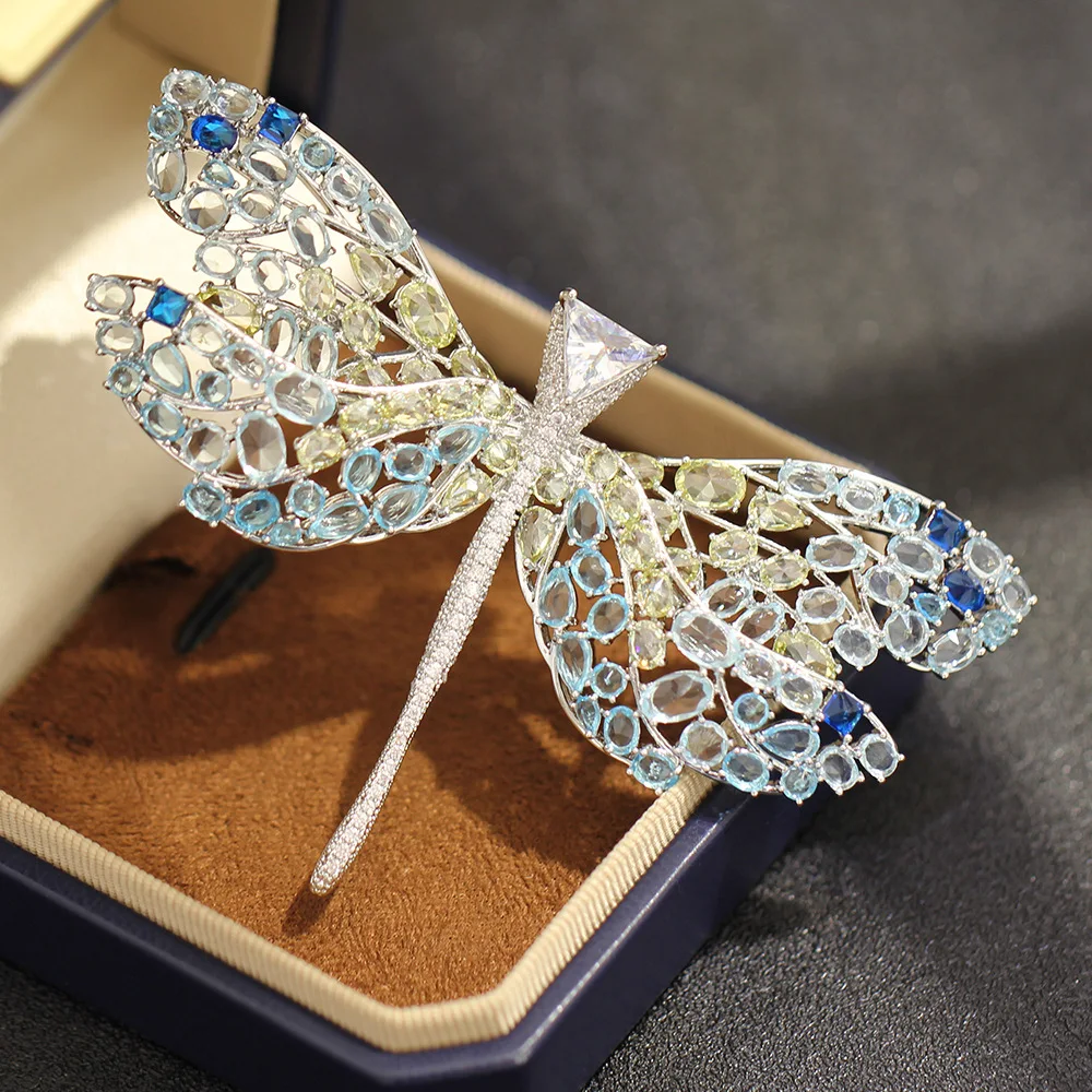 

Luxury Blue Zircon Dragonfly Brooch Atmospheric Exaggeration Luxury Animal Insect Pin Anti-light Female