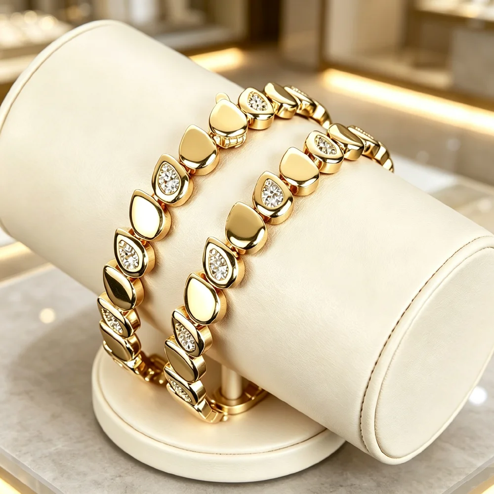 New listing smooth water drop bracelet fashion gold-plated inlaid boutique shiny zircon temperament female necklace jewelry.