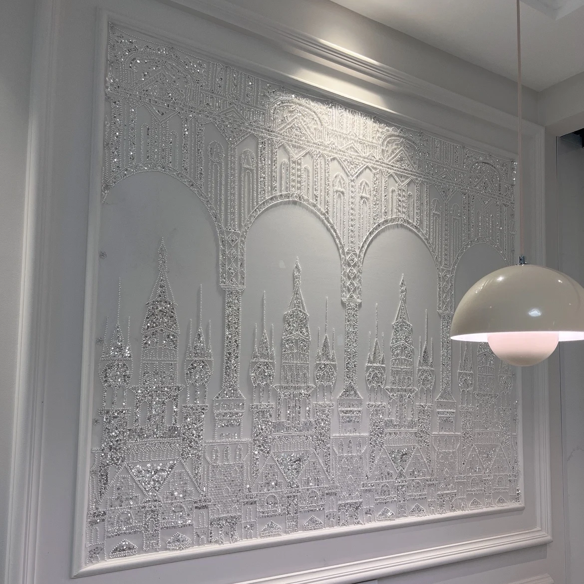 نسيج مزخرف من الدانتيل على شكل قلعة مطرزة، يستخدم لوحات المدخل، وستائر الخلفية، وإكسسوارات تزيين الخلفية #1