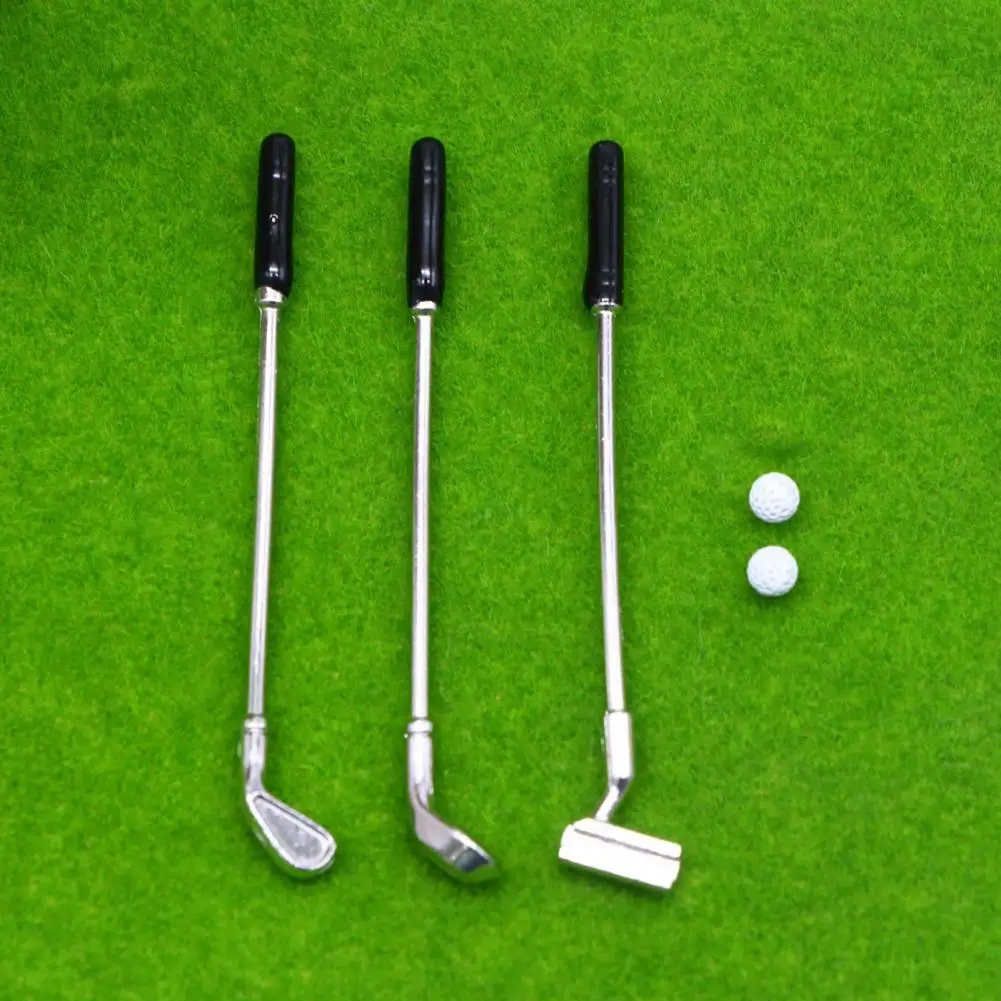 โลหะElectroplated Golf Club Miniature Golf Clubชุดลูกธงสําหรับเด็กแกล้งทําเป็นเล่นตุ๊กตาอุปกรณ์เสริมสําหรับมินิกอล์ฟ