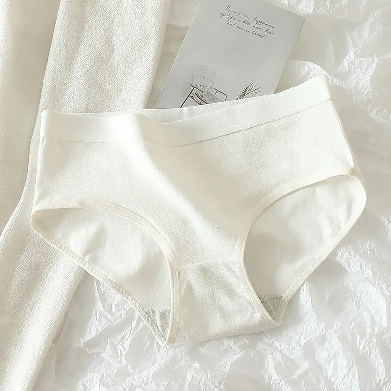 Summer thin cotton comfortable antibacterial breathable cotton crotch waist abdomen Japanese girl solid color ladies briefs.