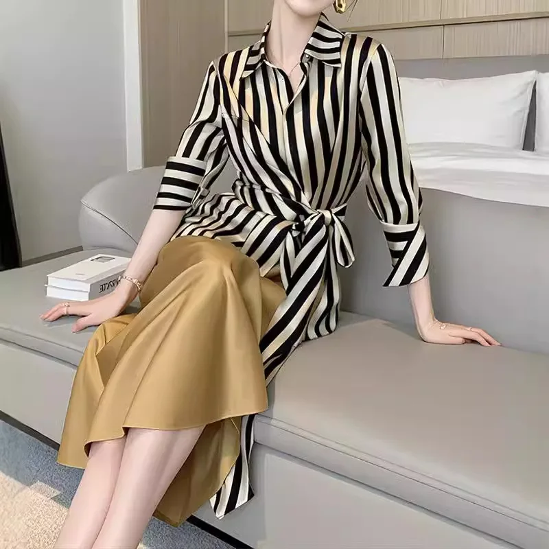 Autumn wear a complete set of high-end temperament Muse Fan high-end Xiaoxiang commuter striped shirt skirt suit women