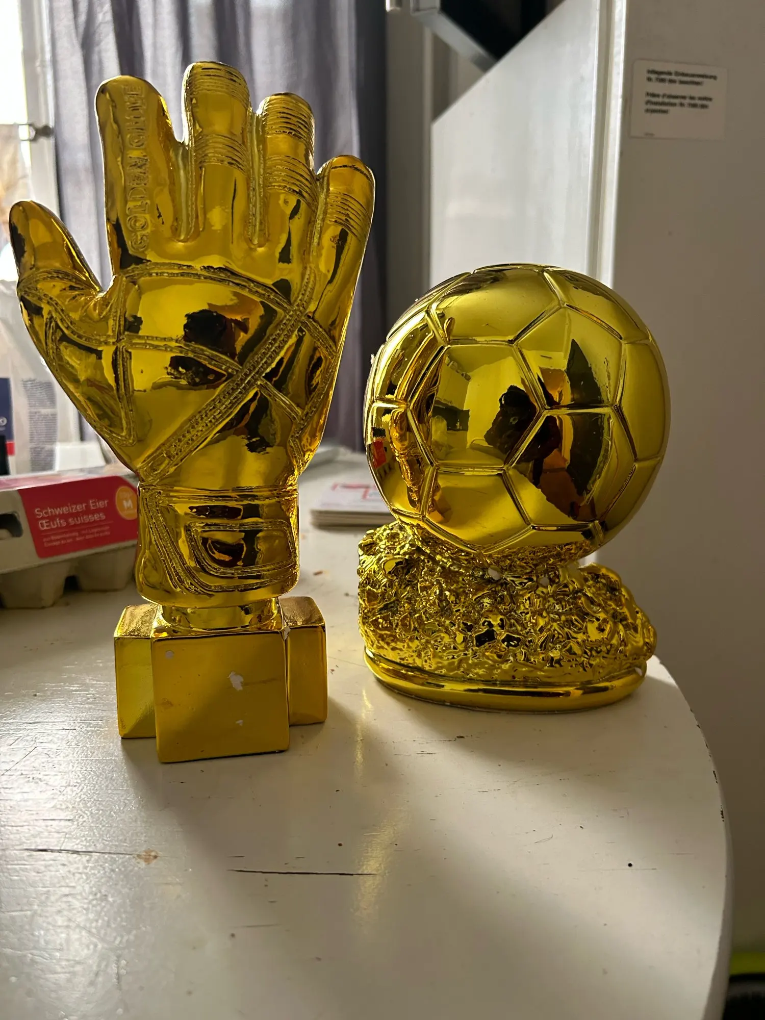 Imagem -02 - Luvas Douradas de Goleiro de Futebol Troféu Artesanato de Resina Melhor Banhado a Ouro Prêmio de Futebol Presente Personalizável Lembranças da Liga de Fãs 26cm