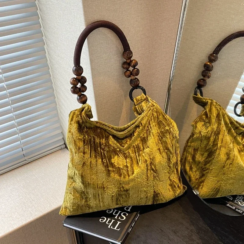 Hot Selling High Quality Chinese Style Velvet Women's Shoulder Bag 2024 New Product Fashion Beaded Large Capacity Tote Bag