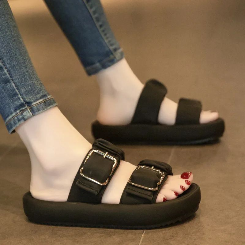 Shoes Ladies' Slippers Luxury Slides Platform Slipers Women Shale Female Beach Low Designer Summer 2024 Soft Sabot Hoof Heels Ca