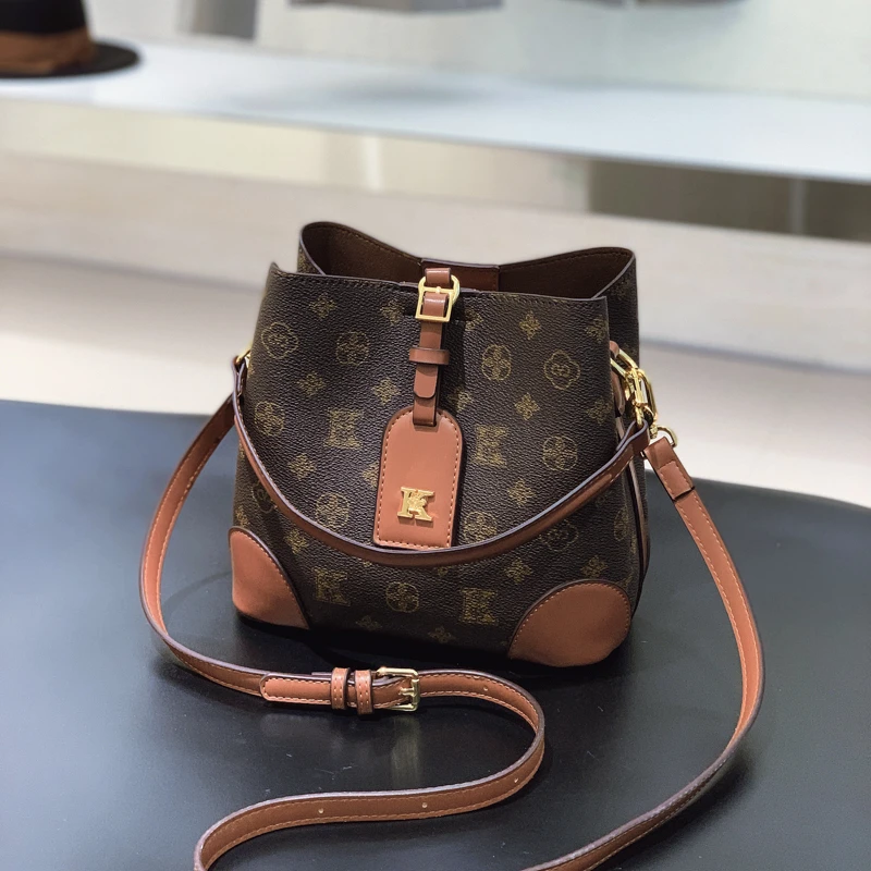

Couture Engineering Female Bag Handbag Precision Structured Carry Seamless Integration With Professional Wardrobe